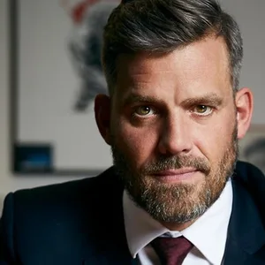 Falko Droßmann (SPD), ehemaliger Chef des Bezirksamtes Hamburg-Mitte, hat über die Schwierigkeiten als queerer Mensch gesprochen.