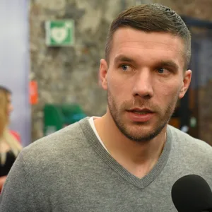 Lukas Podolski bemängelt vor der WM-Endrunde den „Spirit“ im DFB-Team.