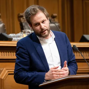 Hamburgs Verkehrssenator Anjes Tjarks (Grüne) muss ein Bußgeld wegen eines Corona-Verstoßes zahlen.