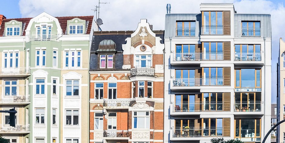 Blick auf mehrere Wohnhäuser in Hamburg