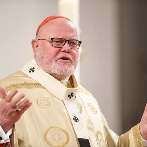 Bot Papst Franziskus seinen Rücktritt an: der Münchner Kardinal Marx.