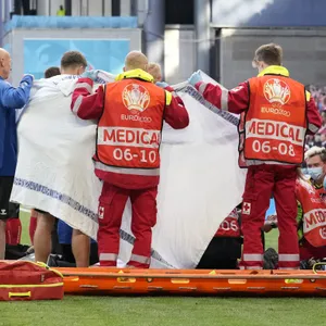 Christian Eriksen wird von Kameras geschützt