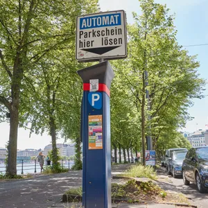 Ein Parkscheinautomat in der Hamburger Innenstadt (Symbolbild).