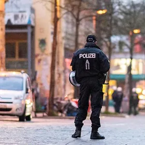 1. Mai-Demos