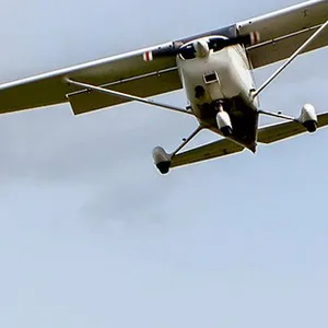 Die Familie flog mit einer Cessna, als das Unglück geschah. (Archivbild)
