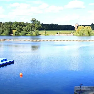 Blick auf den Stadtparksee in Hamburg