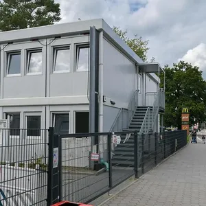 Die Notunterkunft in der Kollaustraße in Lokstedt, Hamburg