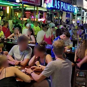 Dichtes Gedränge am Ballermann.