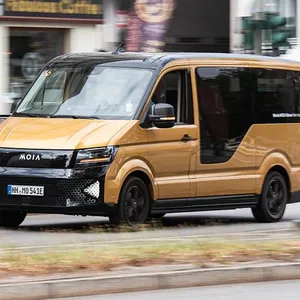 Die VW-Tochter Moia ist schon lange in Hamburg unterwegs – jetzt sollen die Taxis beim S-Bahn-Chaos aushelfen.