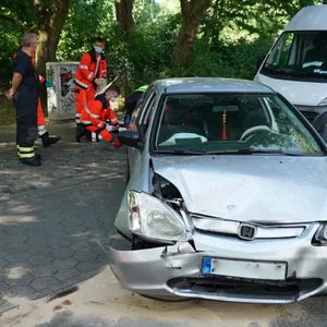 Autounfall in Horn: Familienvater verletzt