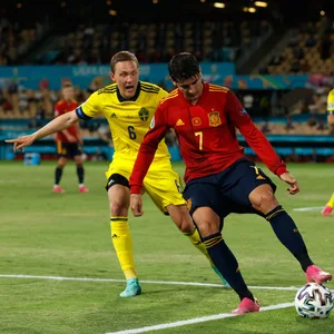 Alvaro Morata (r.) gegen Ludwig Augustinsson