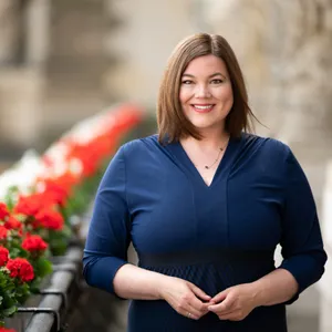 Katharina Fegebank auf dem rathausbalkon