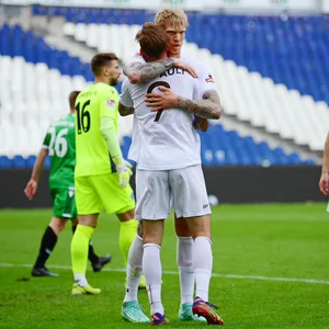 Makienok und Burgstaller gegen Hannover