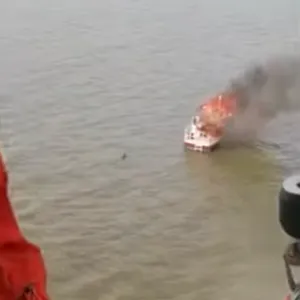 Motoryacht brennt auf Nordsee