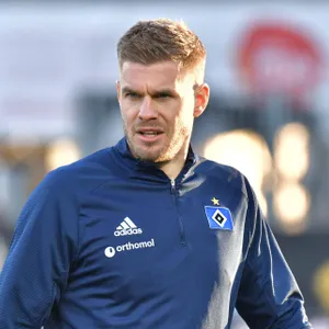Nach 34 Spielen und 24 Toren verlässt Simon Terodde den HSV und wechselt nach Schalke.