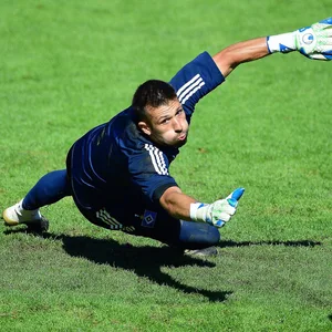 Daniel Heuer Fernandes hat noch Vertrag bis 2022 beim HSV.