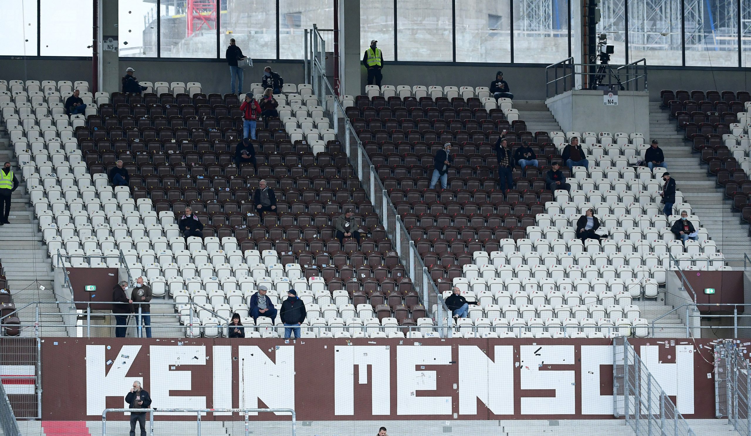 Zu Beginn der vergangenen Saison durften – wie hier gegen Heidenheim – einige Fans ans Millerntor.