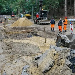 Die Bauarbeiten am Ehestorfer Heuweg in Hamburg-Hausbruch haben wesentlich länger gedauert als gedacht. (Archivbild)