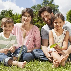 Familie im Garten