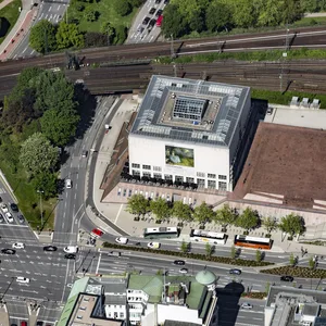 Die Galerie der Gegenwart und die Hamburger Kunsthalle liegen direkt an einer großen Kreuzung.