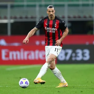 Ibrahimovic erfolgreich am Knie operiert