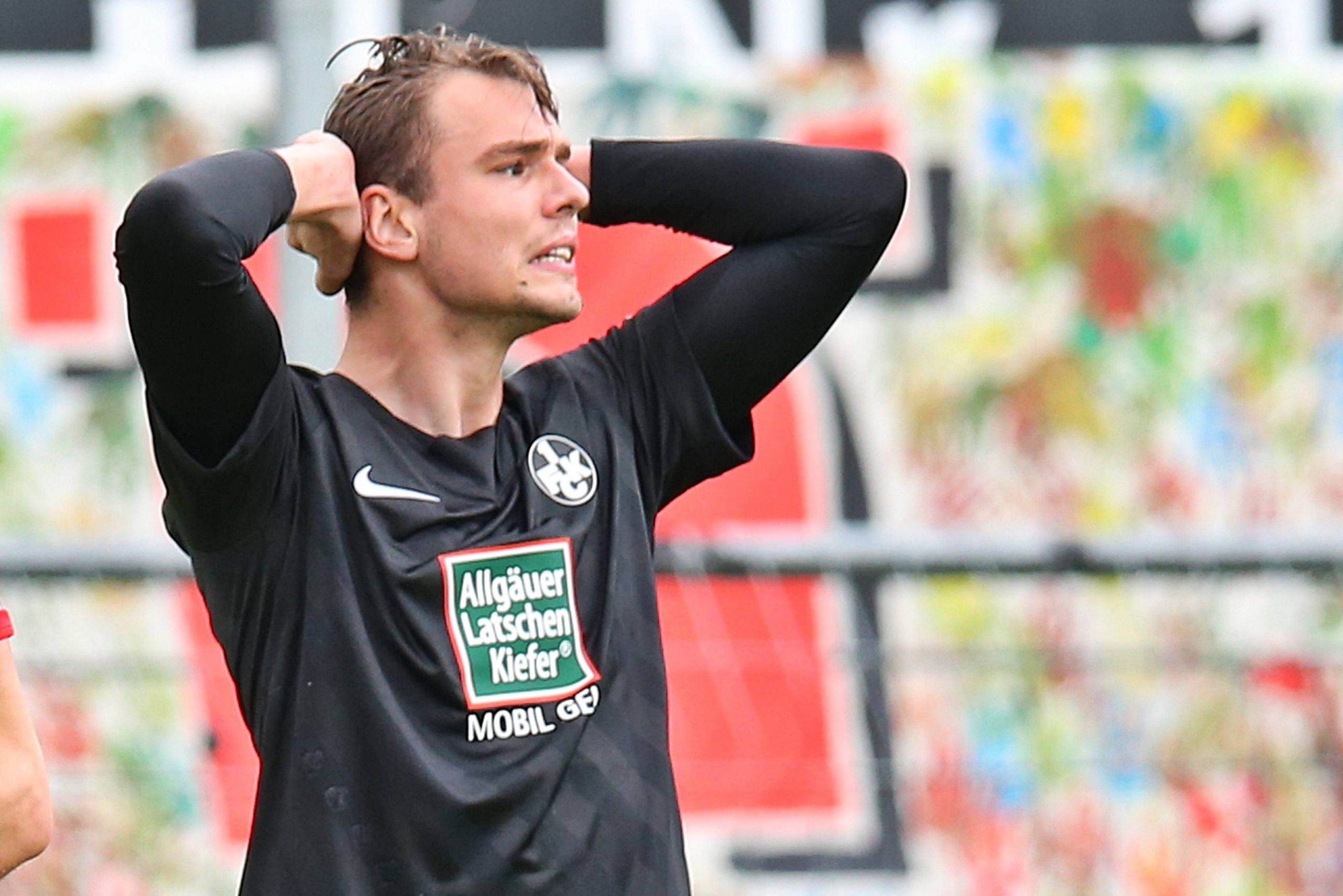 Marvin Senger wird wohl beim FC St. Pauli verlängern, aber weiter für den 1. FC Kaiserslautern spielen.