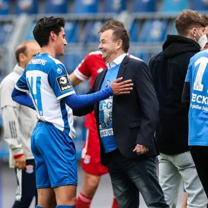 Magdeburgs Sportchef Otmar Schork kann sich über den Verbleib von Maximilian Franzke freuen.