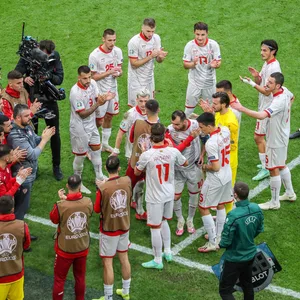 Nordmazedonien verabschiedete Goran Pandev emotional aus der Nationalelf. Pandev erklärte nach 122 Spielen seinen Rücktritt.