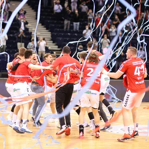 Hamburger Handballer feiern Aufstieg