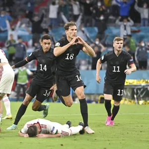 Leon Goretzka Herz-Jubel