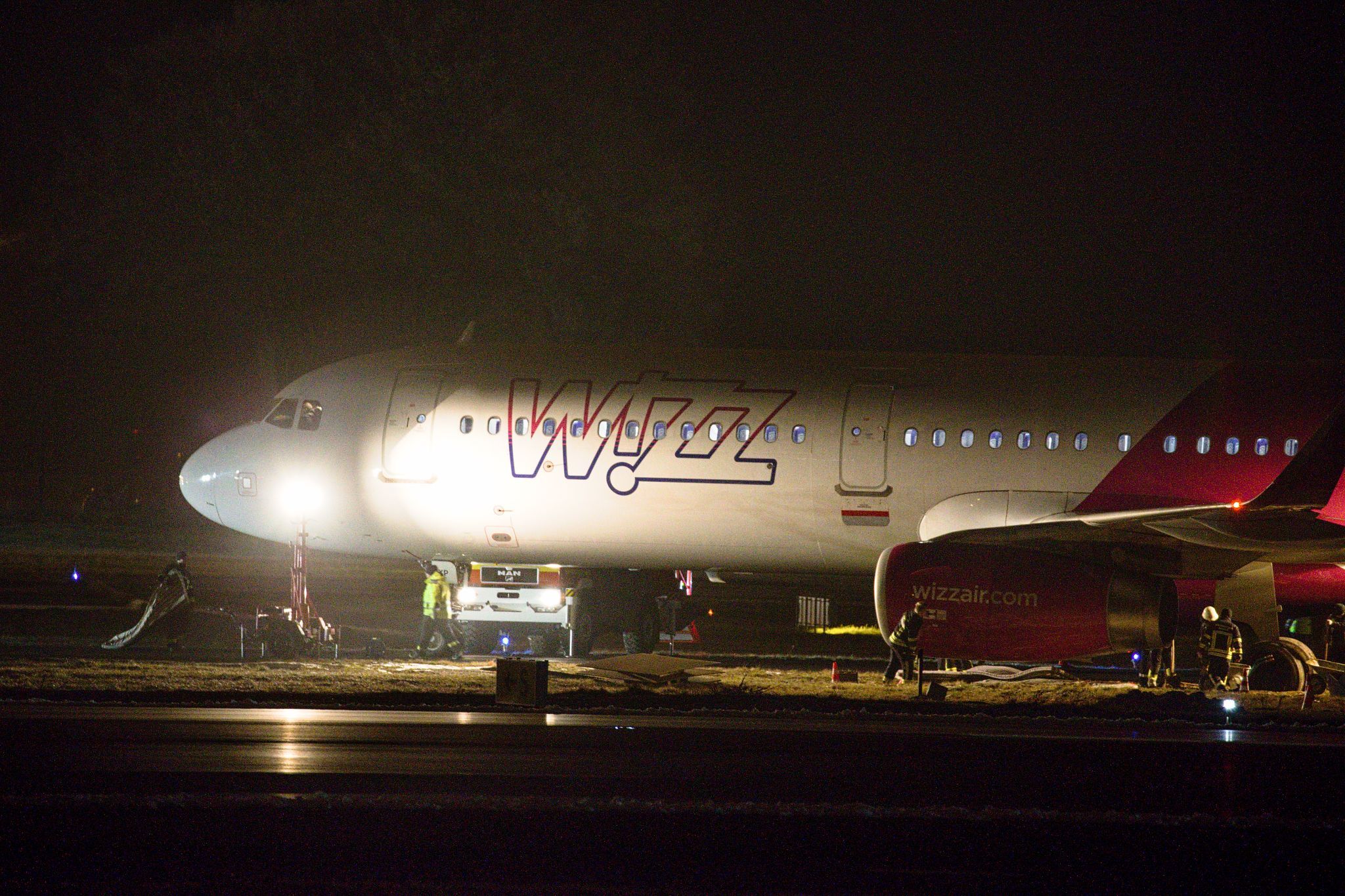 In Hamburg sollte eine Maschine von Wizz-Air aufgrund des Lärmschutzes nicht mehr starten – die Fluggäste rebellierten dagegen. (Symbolbild)