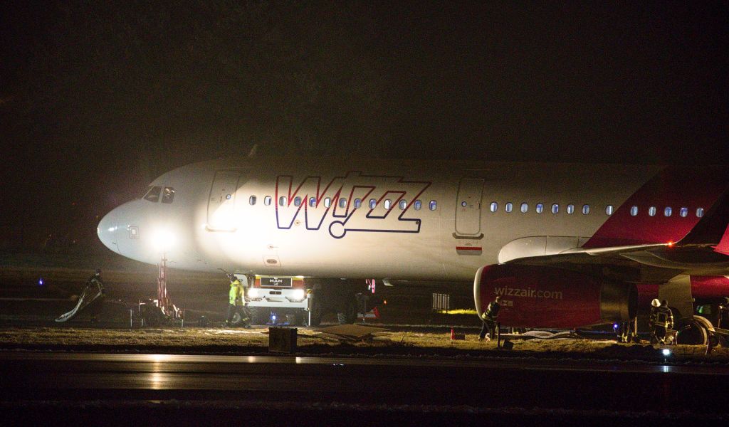 In Hamburg sollte eine Maschine von Wizz-Air aufgrund des Lärmschutzes nicht mehr starten – die Fluggäste rebellierten dagegen. (Symbolbild)