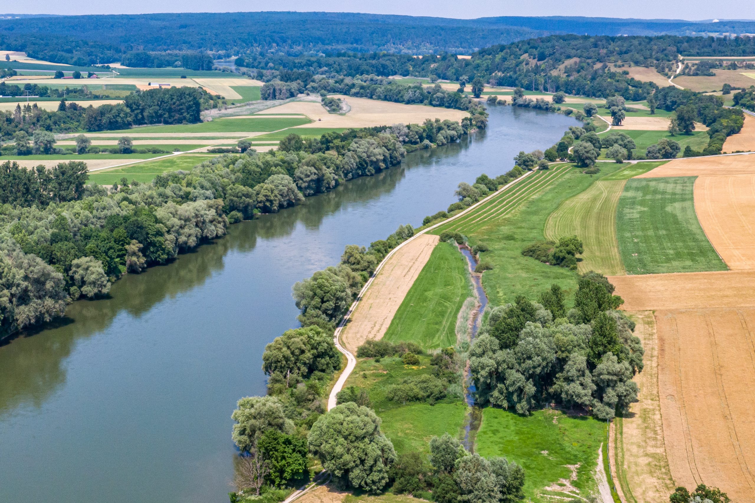 Die Donau in Niederbayern im Landkreis Kelheim. Der sogenannte Donaulimes wurde nun im Rahmen des bereits bestehenden Welterbes „Die Grenzen des Römischen Reiches“ der Unesco mit dem neuen Status ausgezeichnet.