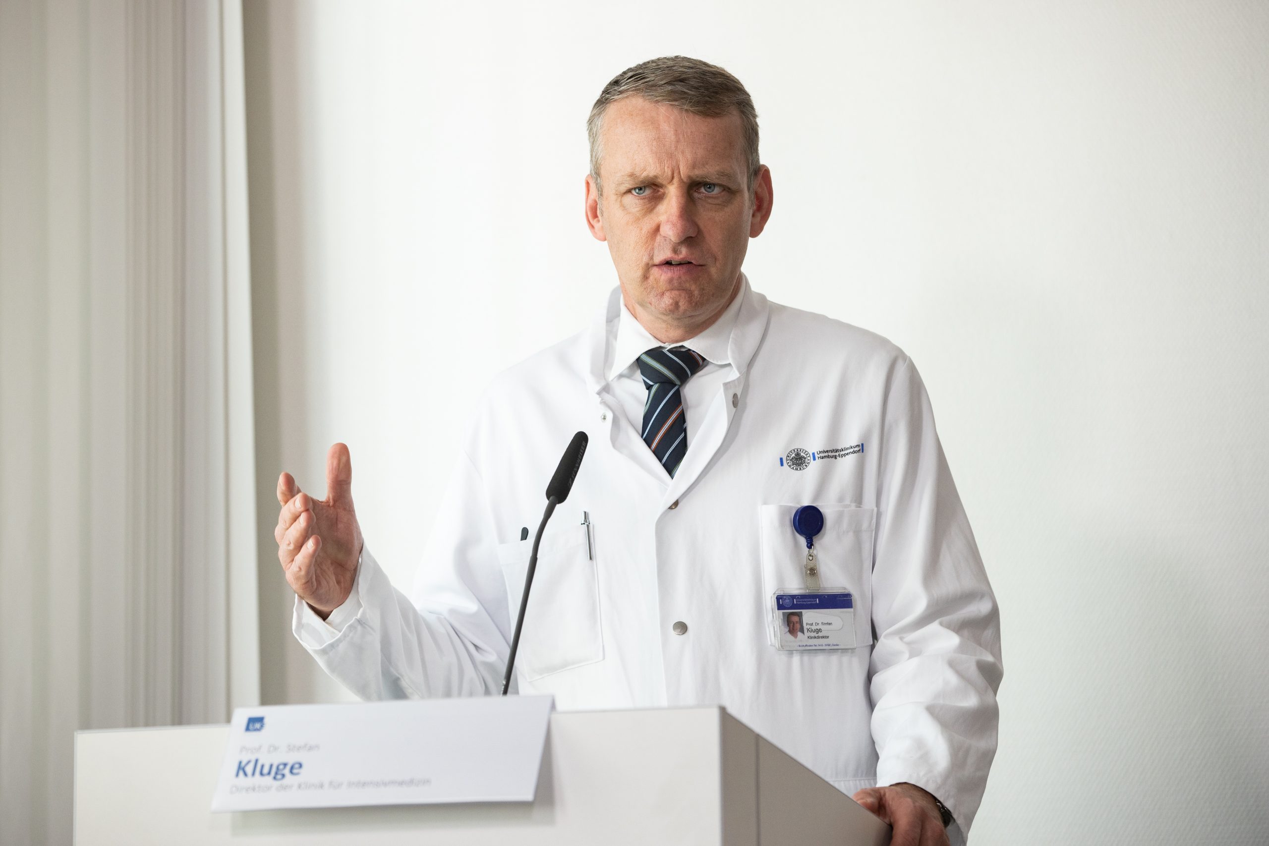 Stefan Kluge ist Leiter der Intensivmedizin am UKE.