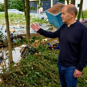 Olaf Scholz im Krisengebiet