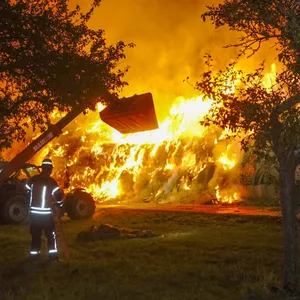 Der Angeklagte zündete Hunderte Heuballen im Kreis Heilbronn an.