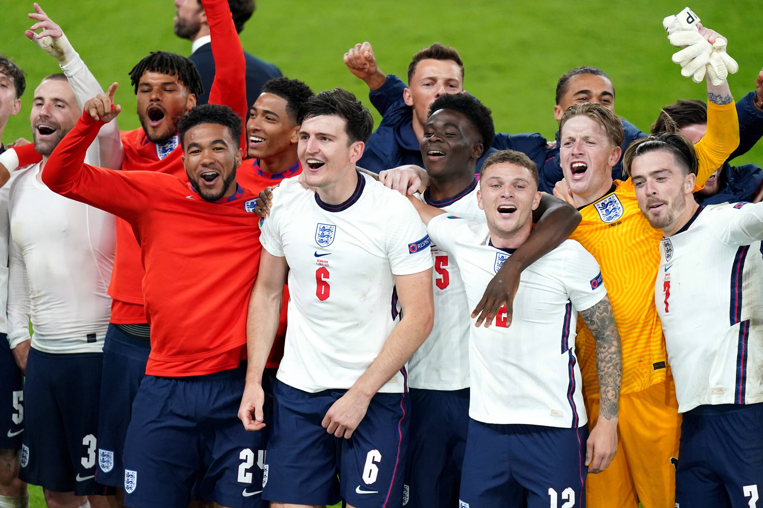 Englische Mannschaft jubelt