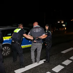 Ein 48-Jähriger wurde im Zuge des Einsatzes von der Polizei gefesselt.