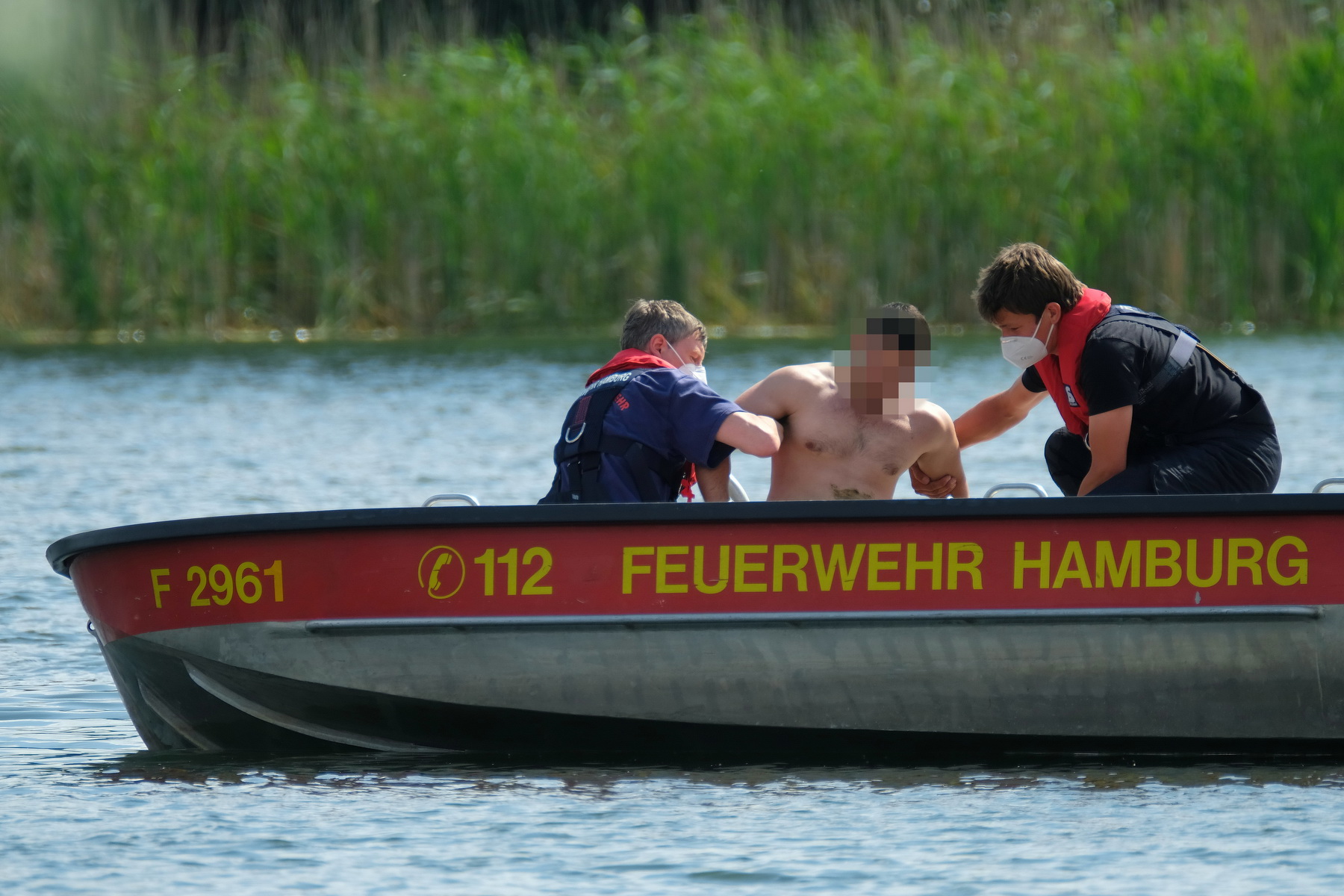 Ein Mann erlitt am Freitagnachmittag einen Schwächeanfall im Allermöher See.