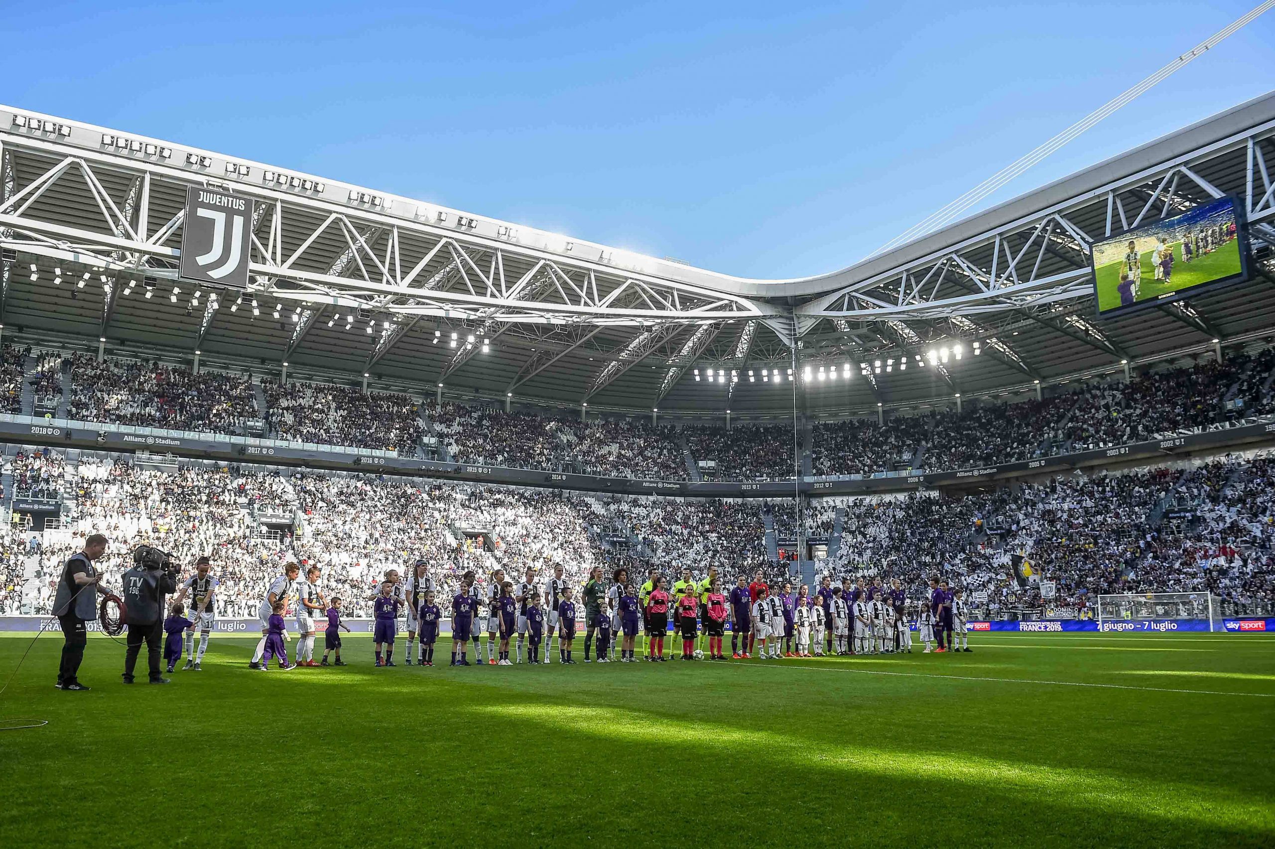 Juventus Turin Stadion mit 40.000 Fans