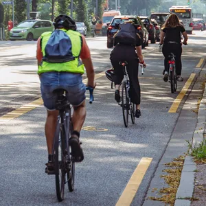 Die Pop-Up-Bikelane auf der Hallerstraße.
