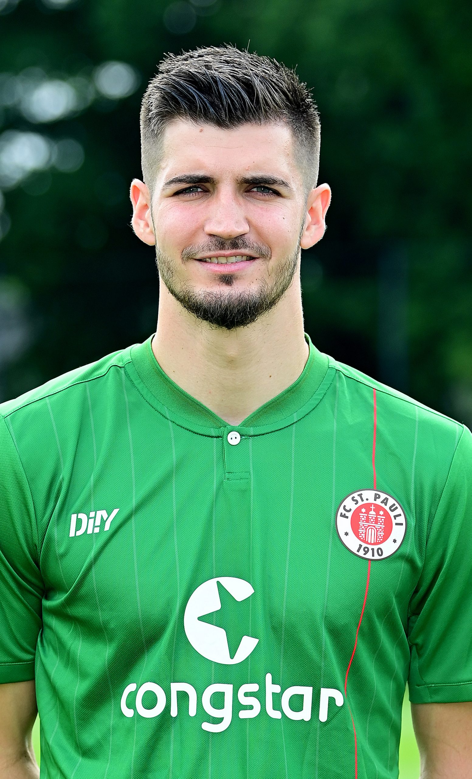 FC St. Pauli Nikola Vasilj