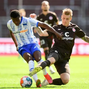 Eric Smith gegen Javairô Dilrosun