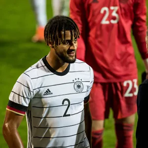 Josha Vagnoman (l.) und Stefan Kuntz