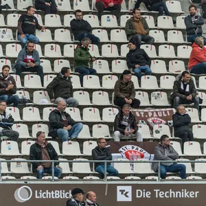 Nur Fans mit Wohnsitz in Hamburg dürfen wieder zu St. Paulis Heimspielen ins Millerntor kommen