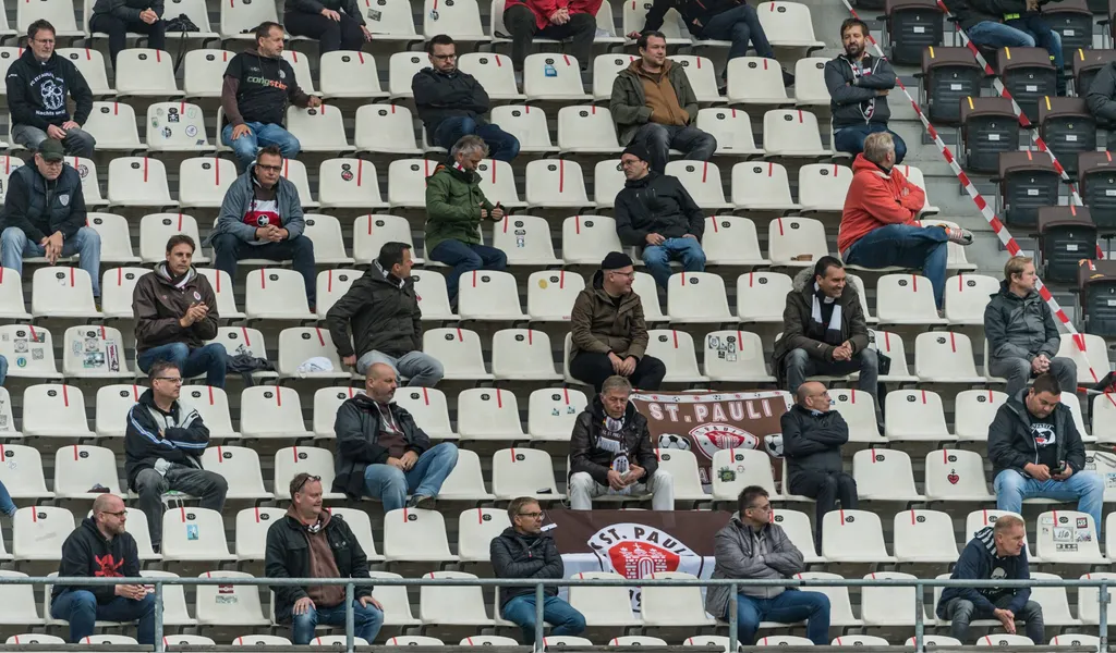 Nur Fans mit Wohnsitz in Hamburg dürfen wieder zu St. Paulis Heimspielen ins Millerntor kommen