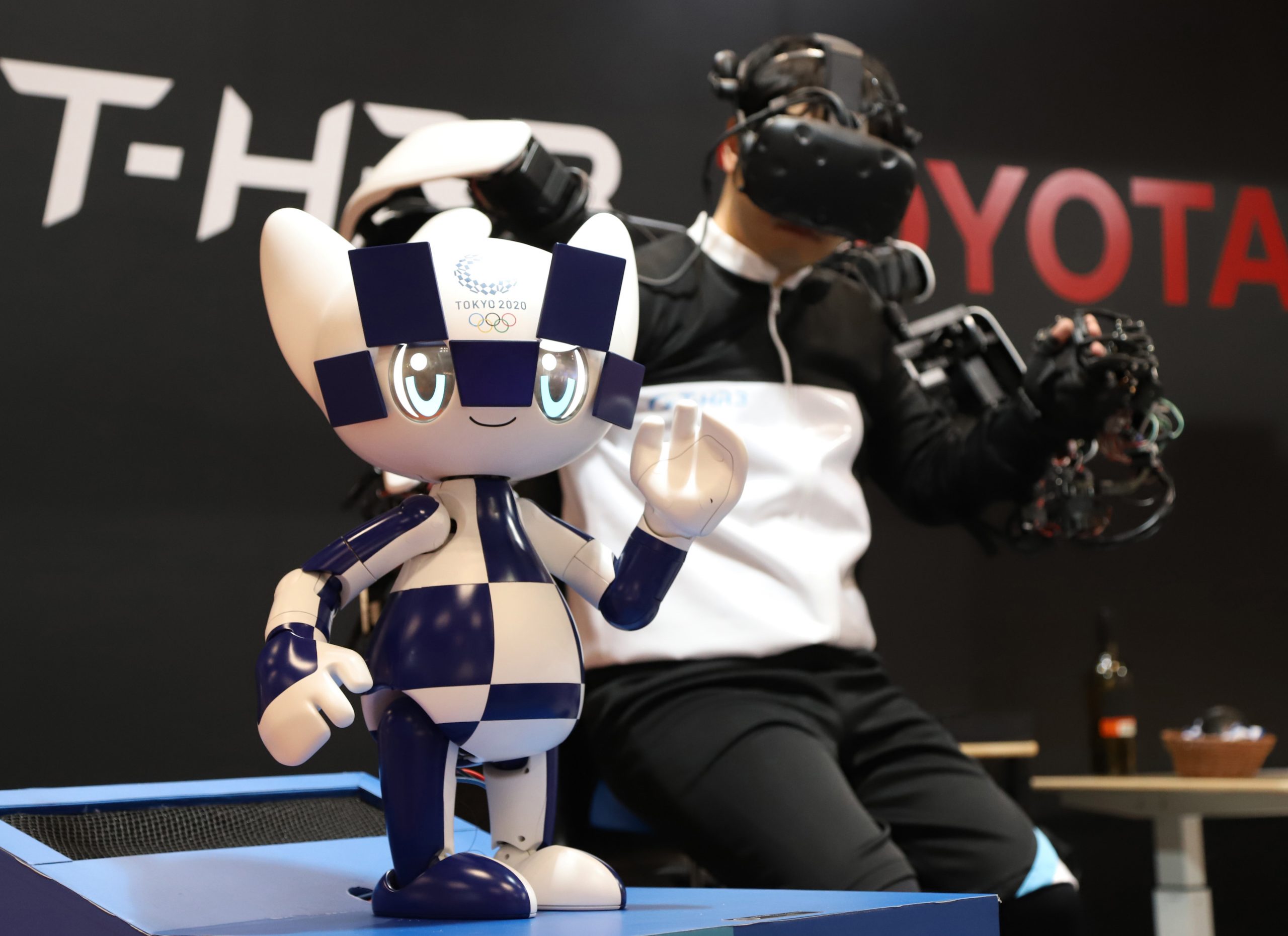 Das Maskottchen der Olympischen Spiele in Tokio als Roboter
