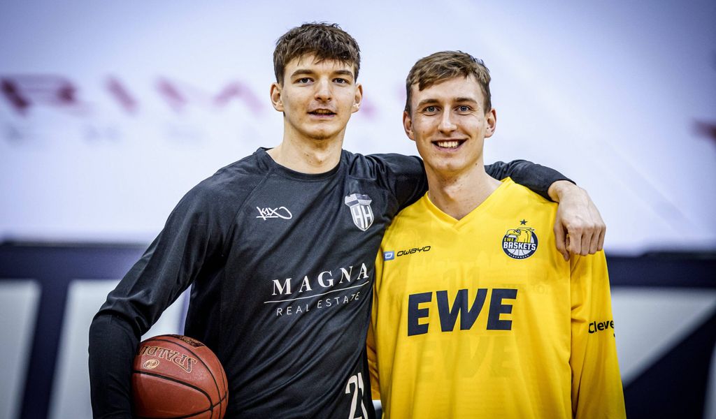 Justus (l.) und Jacob Hollatz haben es als Spieler beide in die Bundesliga geschafft.
