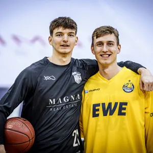 Justus (l.) und Jacob Hollatz haben es als Spieler beide in die Bundesliga geschafft.