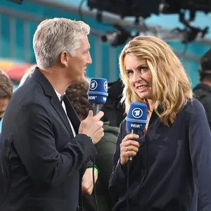 Jessy Wellmer (r.) und Bastian Schweinsteiger mussten sich während der EM oft auch unsachliche Kritik anhören.